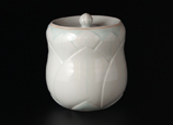 colored white porcelain water jar